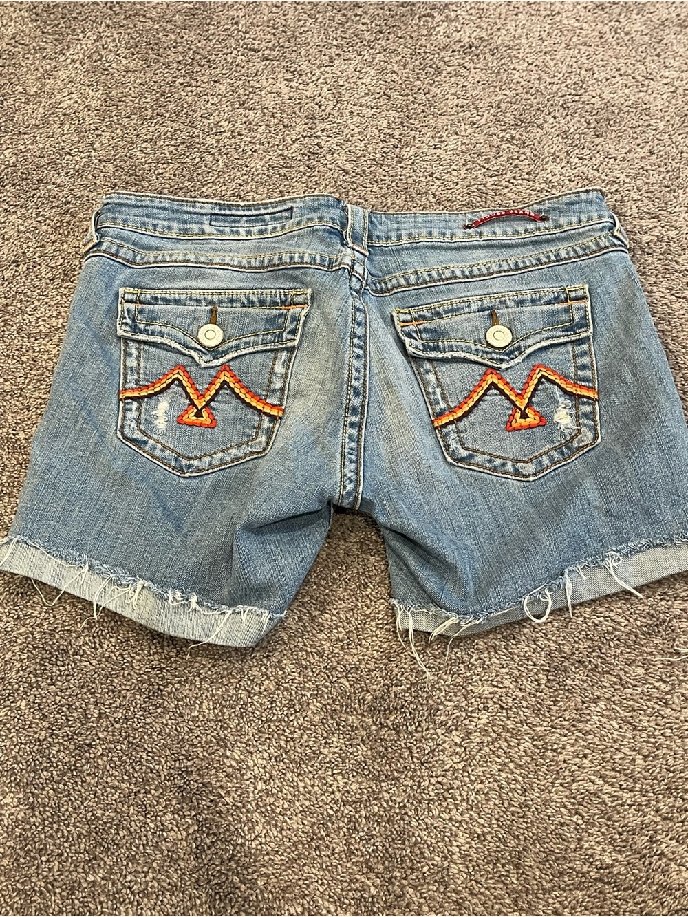 Vigoss Jeans Light Wash Distressed Denim Cut-Off Shorts Size 13